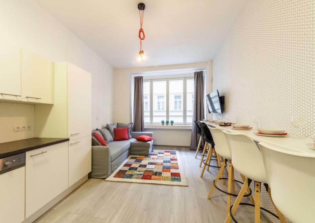 Central Prague Crown Apartments ภายนอก รูปภาพ