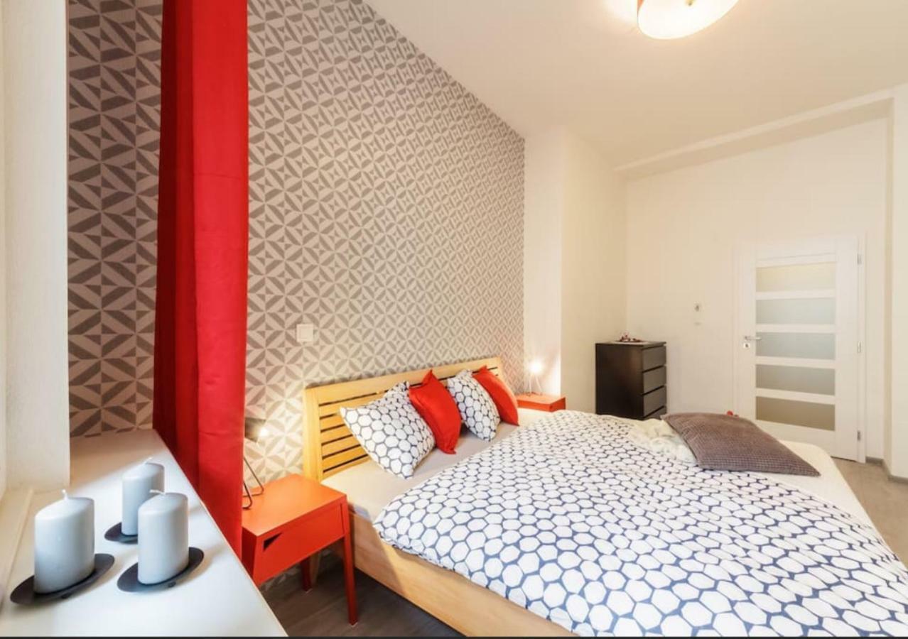Central Prague Crown Apartments ภายนอก รูปภาพ