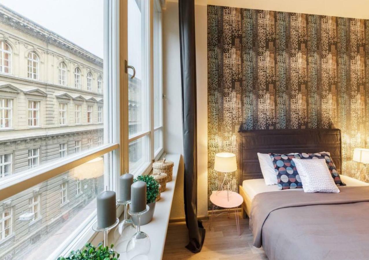 Central Prague Crown Apartments ภายนอก รูปภาพ