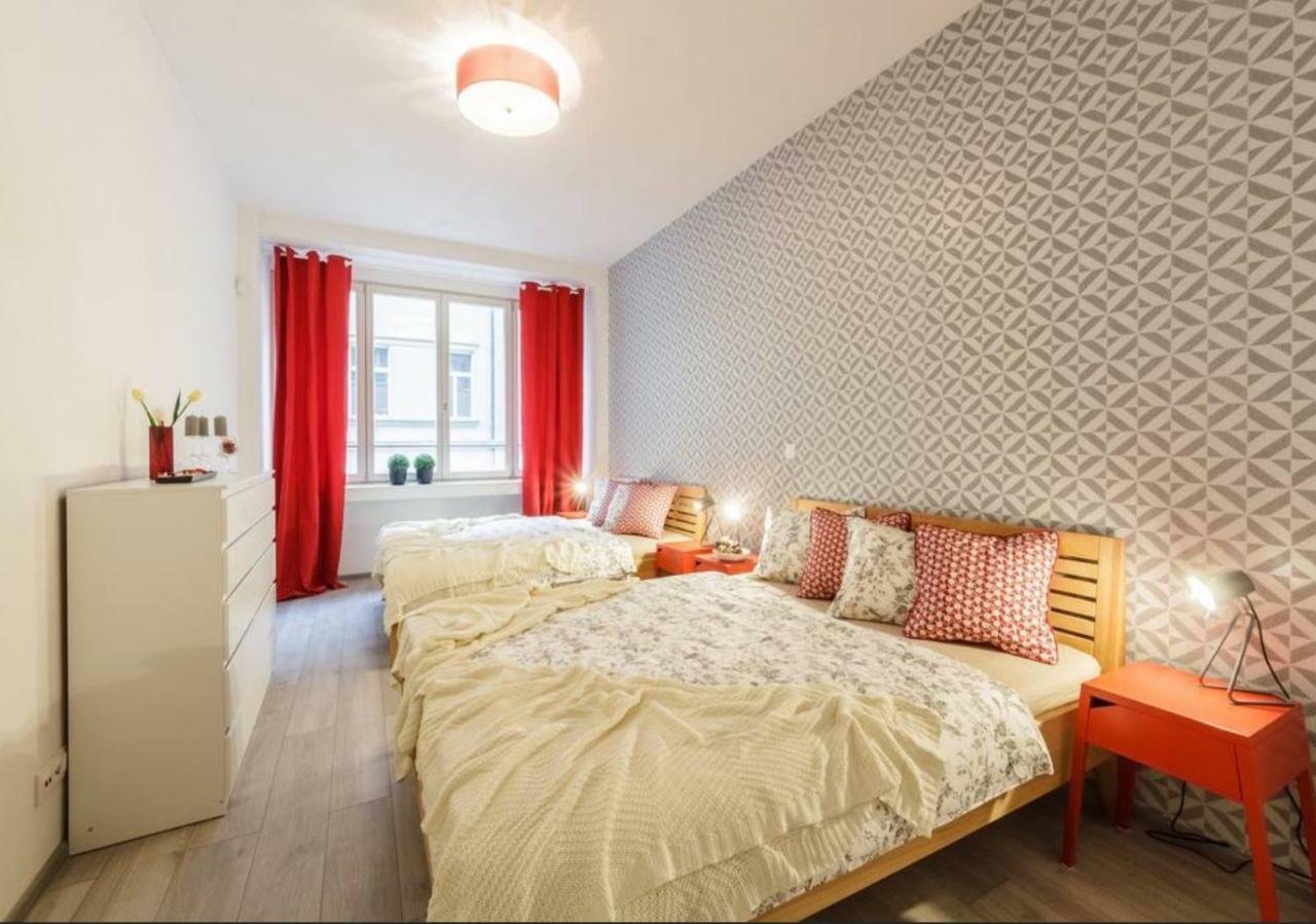 Central Prague Crown Apartments ภายนอก รูปภาพ