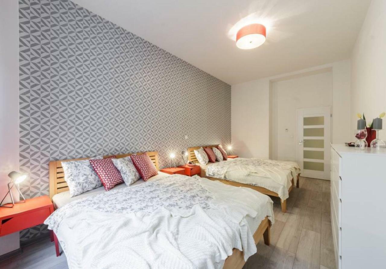 Central Prague Crown Apartments ภายนอก รูปภาพ